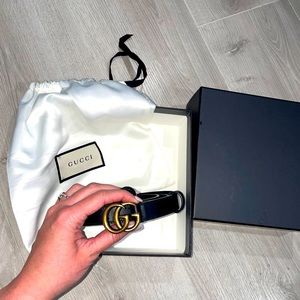 GUCCI LEATHER DOUBLE G BELT BUCKLE!